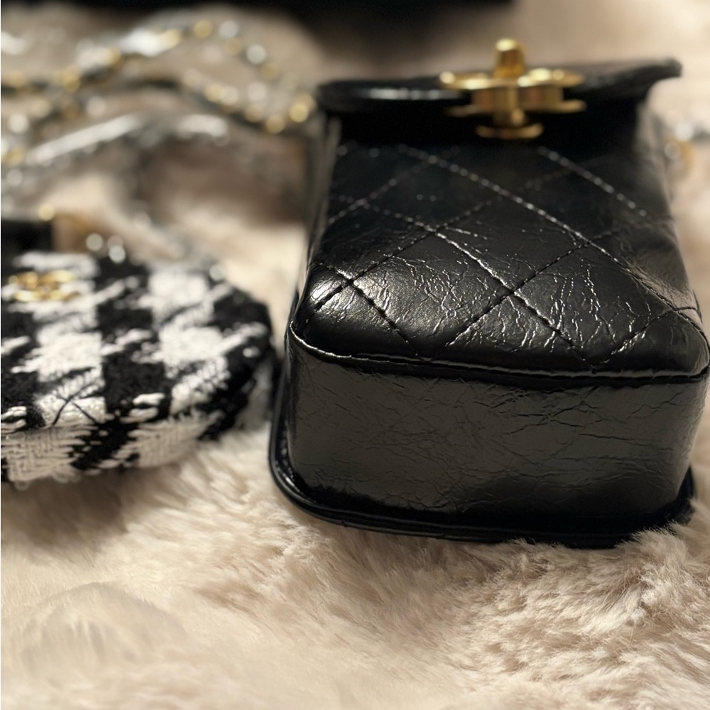 CC Boutique crossbody phone holder and houndstooth pouch (Gift with purchase) - Picture 4 of 4